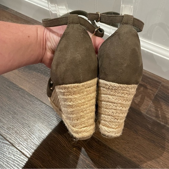 Ann Taylor Loft Espadrille Wedge Sandal in Vibrant Olive 7M - Picture 6 of 9